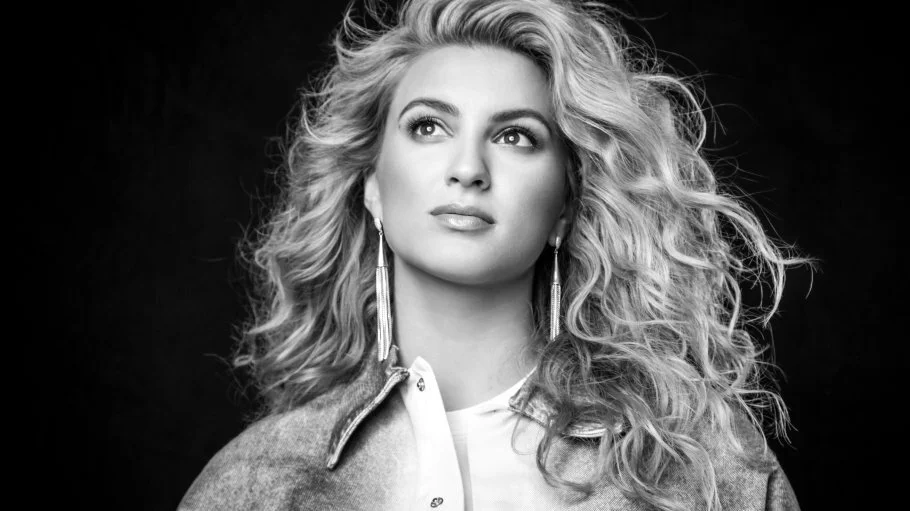 TORI KELLY