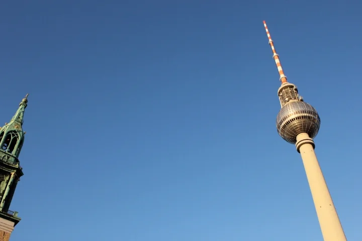 contrasting berlin times