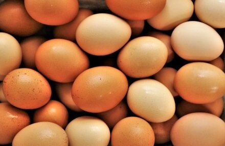 brown-eggs-in-a-basket-top-view.jpg