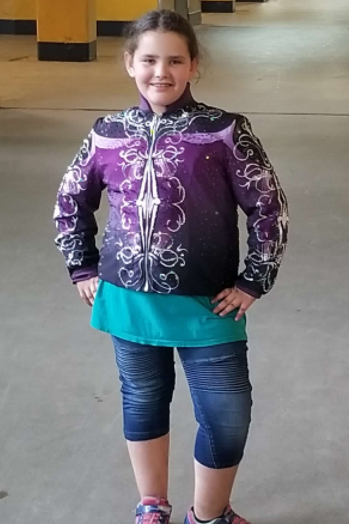sparkle-ridge-western-show-clothes-purple-showmanship-jacket-model.PNG