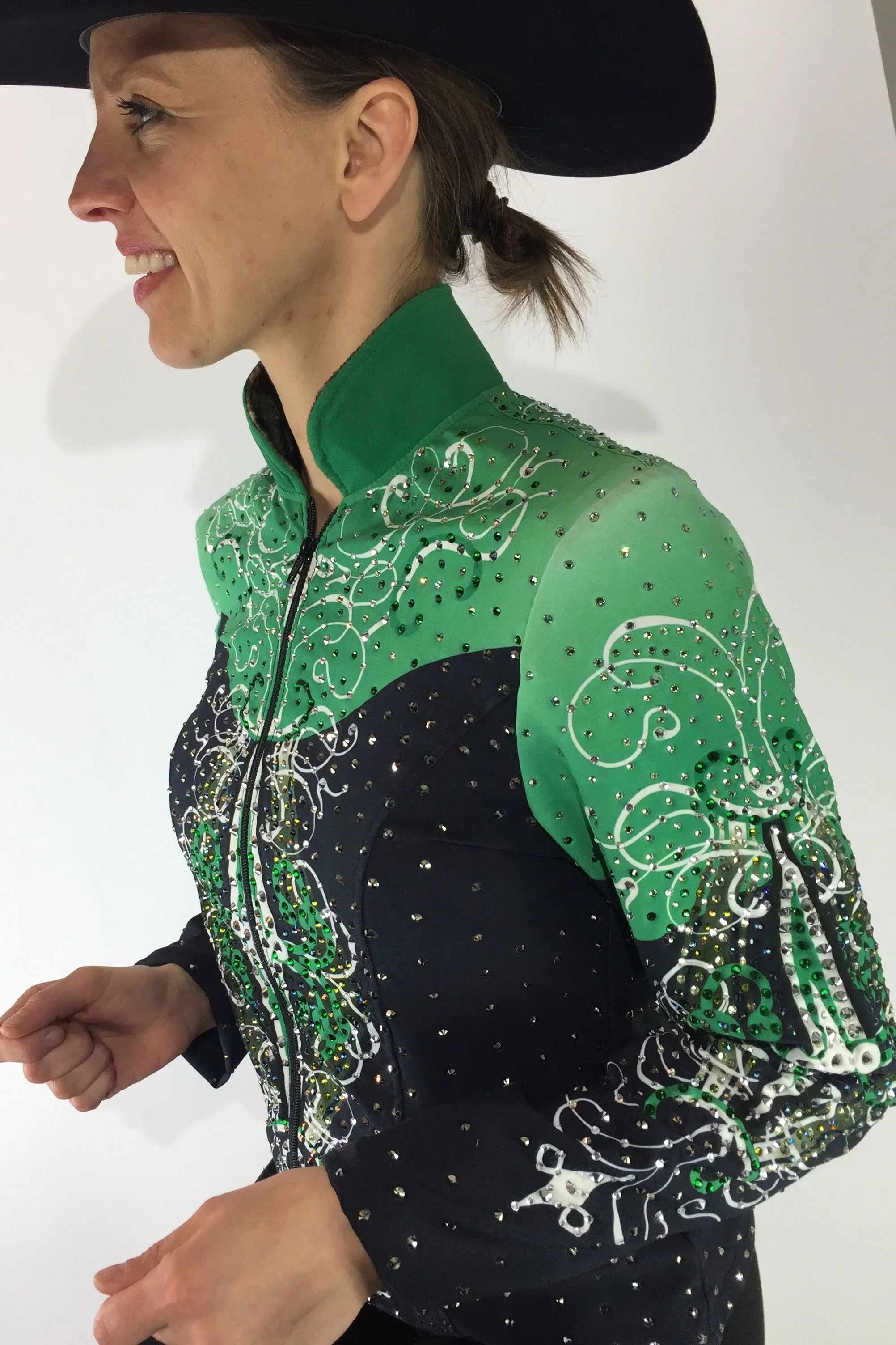 sparkle-ridge-western-show-clothes-anita-wears-classic-green-showmanship-jacket12.jpg