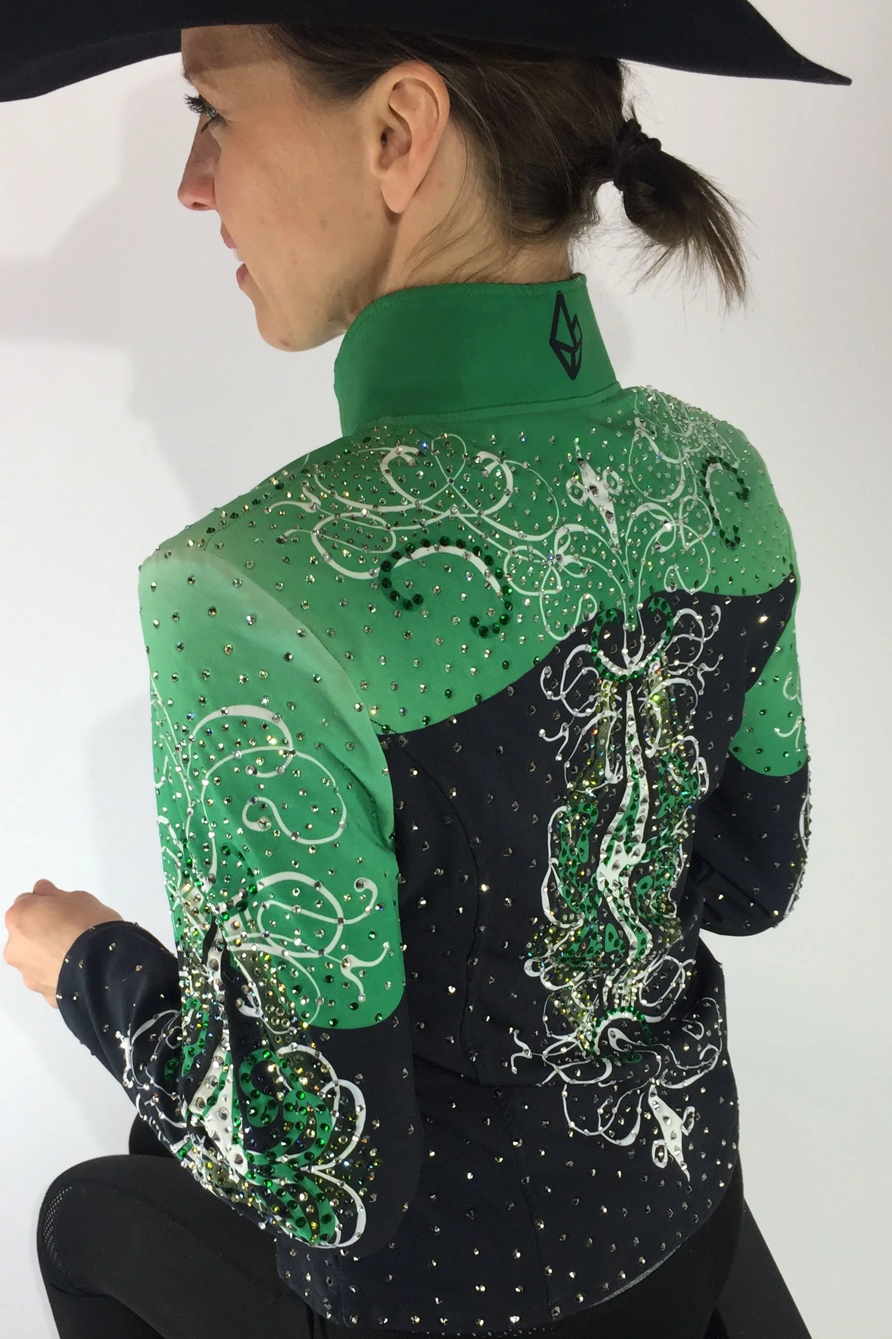 sparkle-ridge-western-show-clothes-anita-wears-classic-green-showmanship-jacket14.jpg