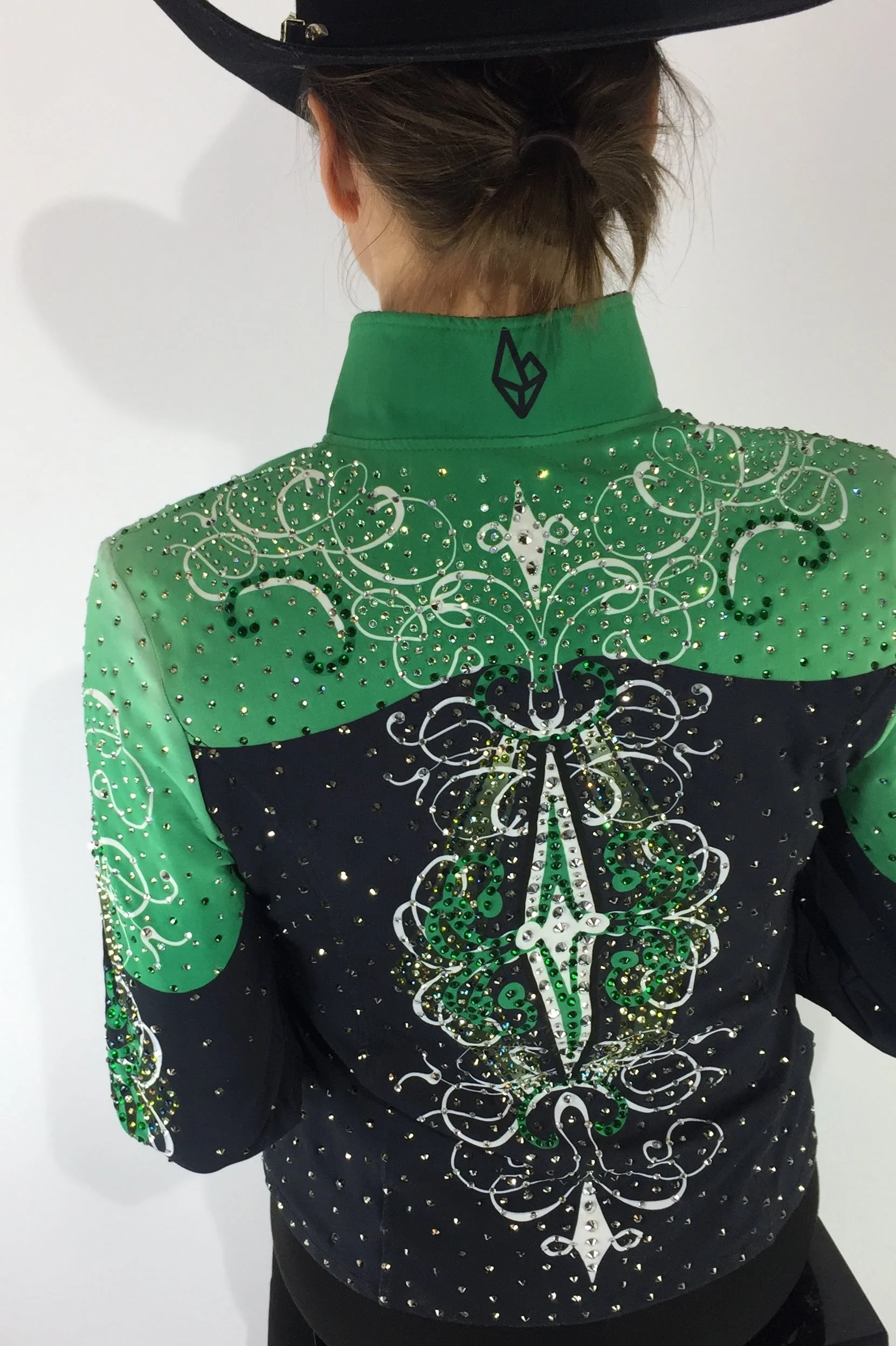 sparkle-ridge-western-show-clothes-anita-wears-classic-green-showmanship-jacket17.jpg