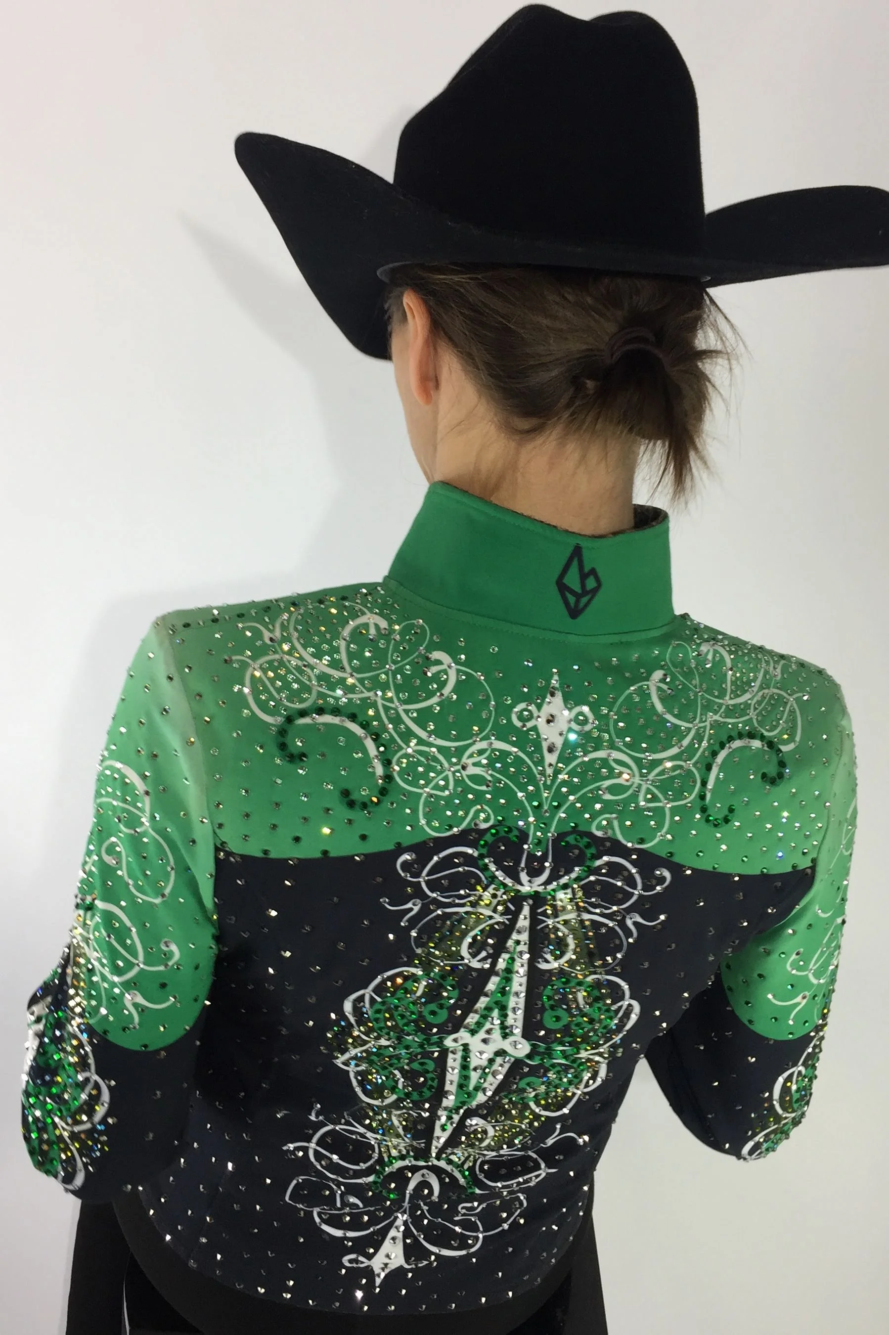 sparkle-ridge-western-show-clothes-anita-wears-classic-green-showmanship-jacket26.jpg
