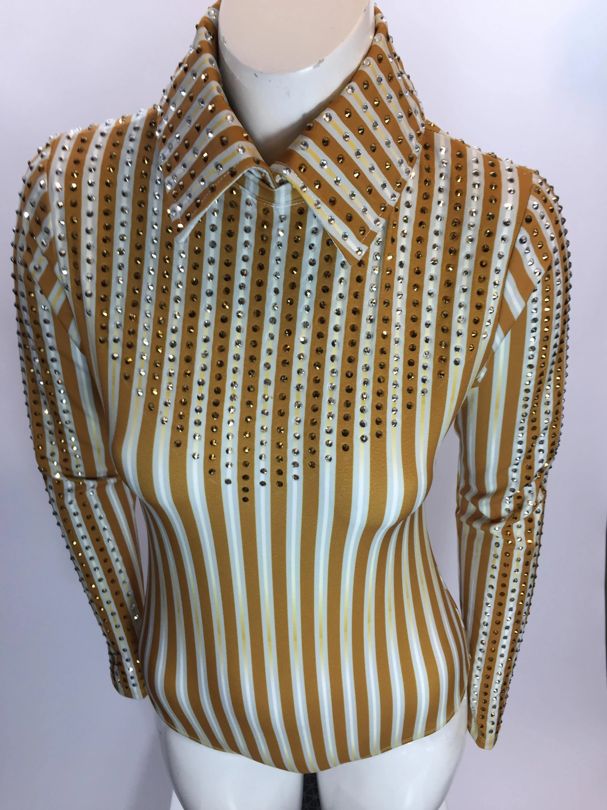 sparkle-ridge-western-show-clothes-stoned-mustard-leo2.jpg