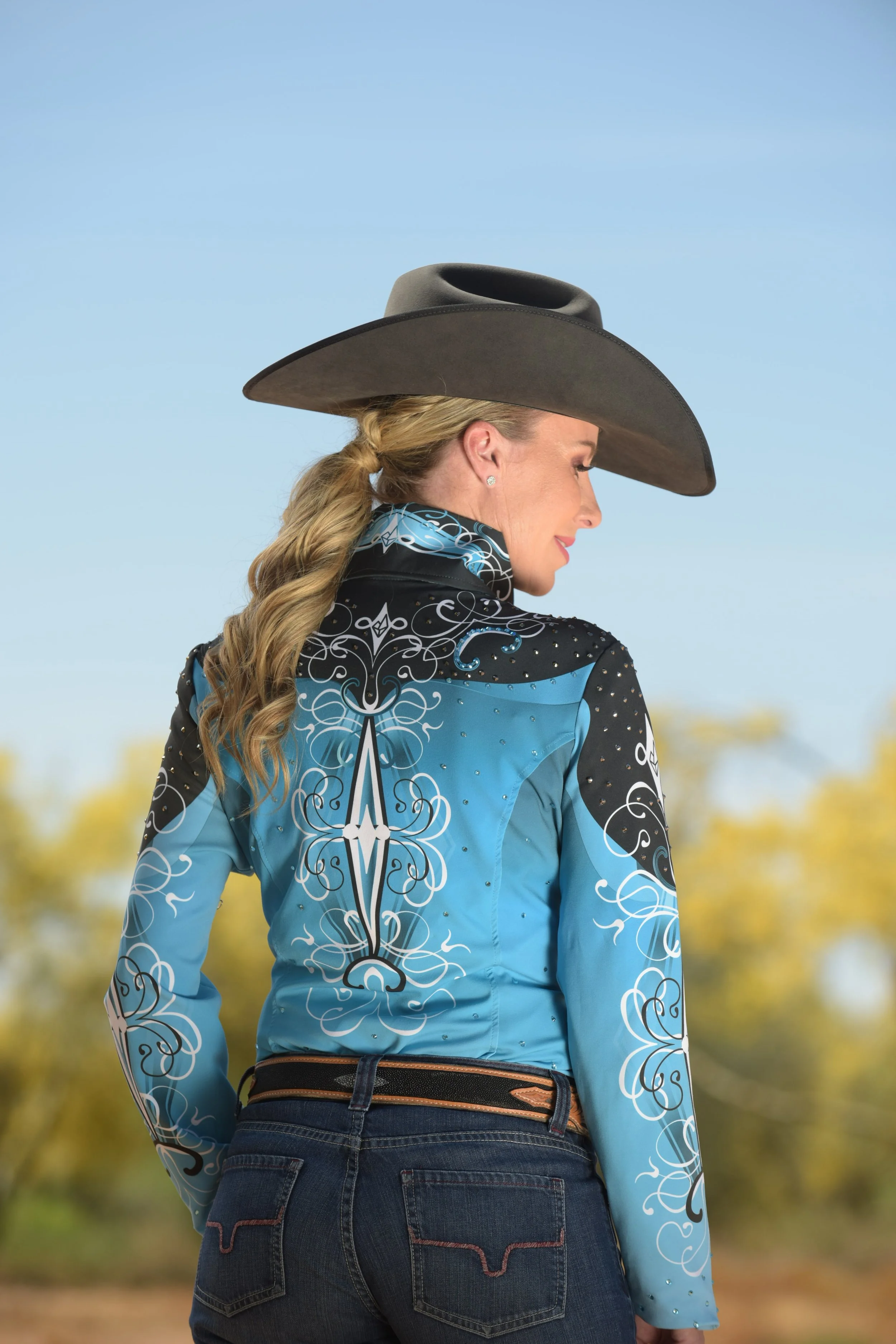 sparkle-ridge-show-clothes-western-show-jacket-horse-show-apparel-min.JPG