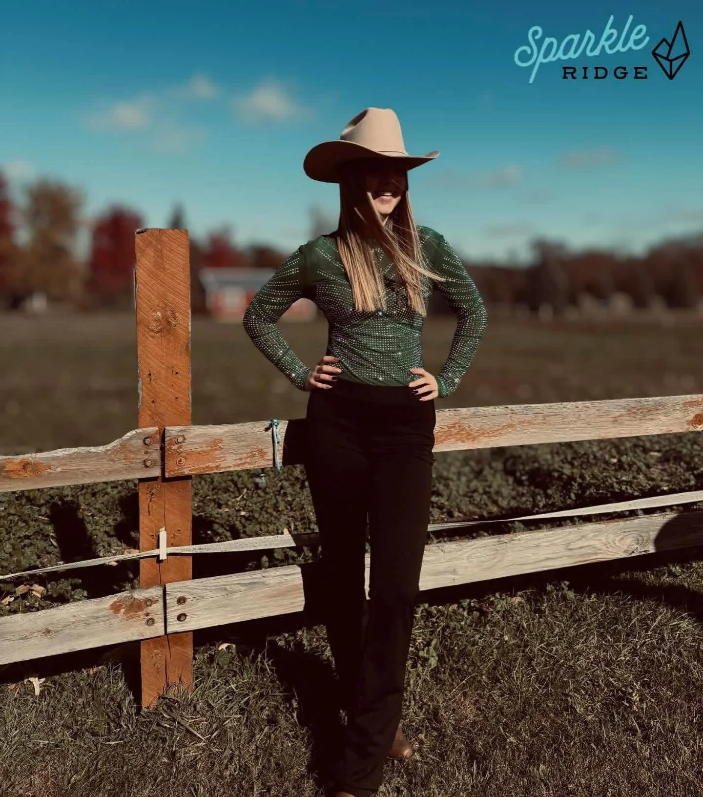 Turn heads in and out of the arena. This bold green shirt brings the perfect touch of fall to your rodeo look &mdash; classic, confident, and made to stand out under the arena lights. 

#SparkleRidge #FallFashion