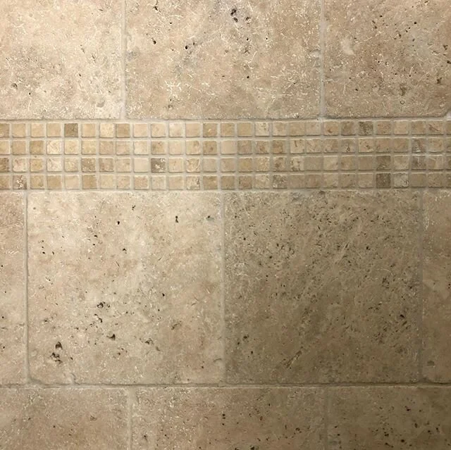 This historic condo bathroom is getting a pandemic approved update. 😷
.
.
When #stayathomesweethomeclients shared their project vision and patient approach to nesting I was delighted to lead them through this process and serve up a lovely refresh fo