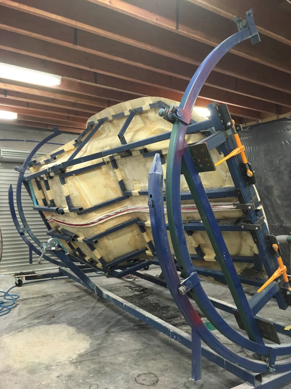 QCat Mirage 7000 Construction