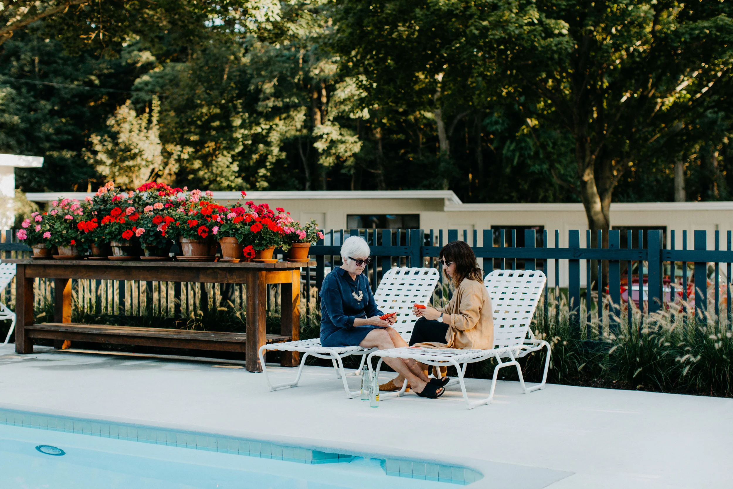 LakeShoreResort_Pool.jpg