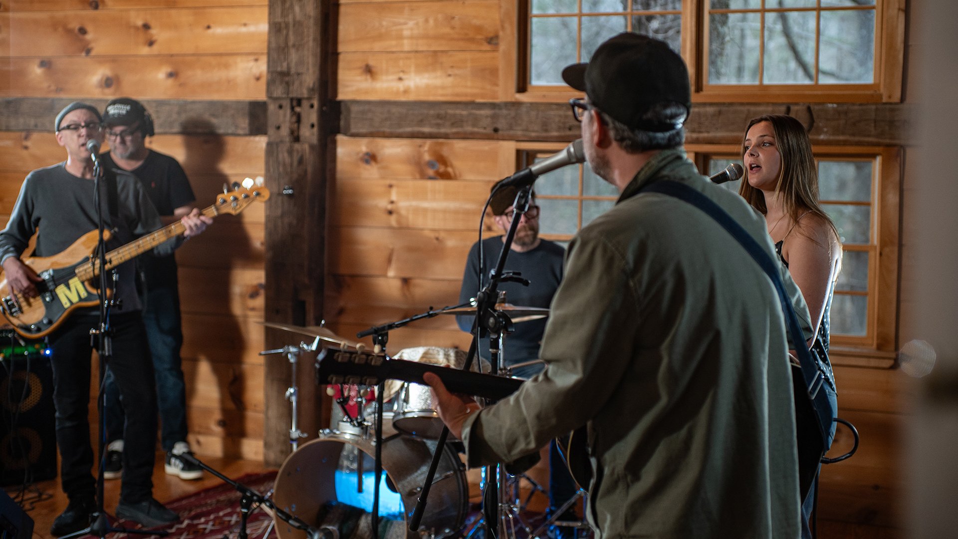 BarnLive_1920.jpg