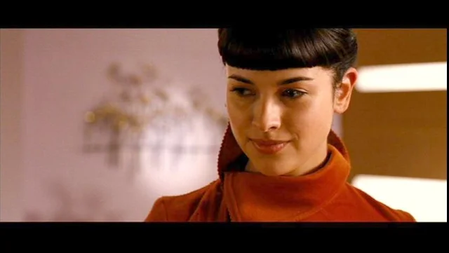 amelia_warner_9_aeon_flux_2005_5_jKm0YPE.sized.jpg