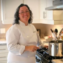 Catering Services Comfort Catering Special occasions or everyday meals, events or intimate in-home dining, and customized menus to suit your tastes. Pre-order meals at your convenience. Food orders can be completed online or over the phone and then are delivered right to your door! Mary Jeffries 1-506-440-2181 ComfortCater@gmail.com https://www.facebook.com/comfortcater/