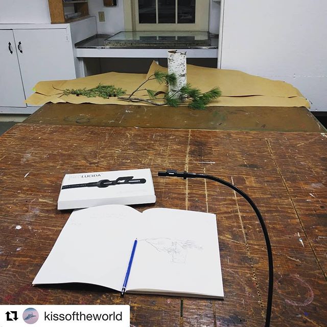 #Repost @kissoftheworld (@get_repost)
・・・
Finally busting out my &quot;Neo Lucida&quot; and getting my 21st century camera lucida tracing on. I supported the hugely popular Kickstarter a bunch of years ago but never took the thing for a test drive. W