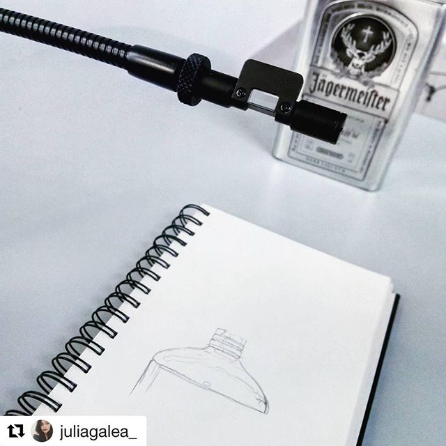 #Repost @juliagalea_ (@get_repost)
・・・
Toys are not toys when they are toys
Camera lucida &lt;3

#cameralucida #neolucida #pablogarcia #kickstarter  #loveit #drawingtools #newtoy