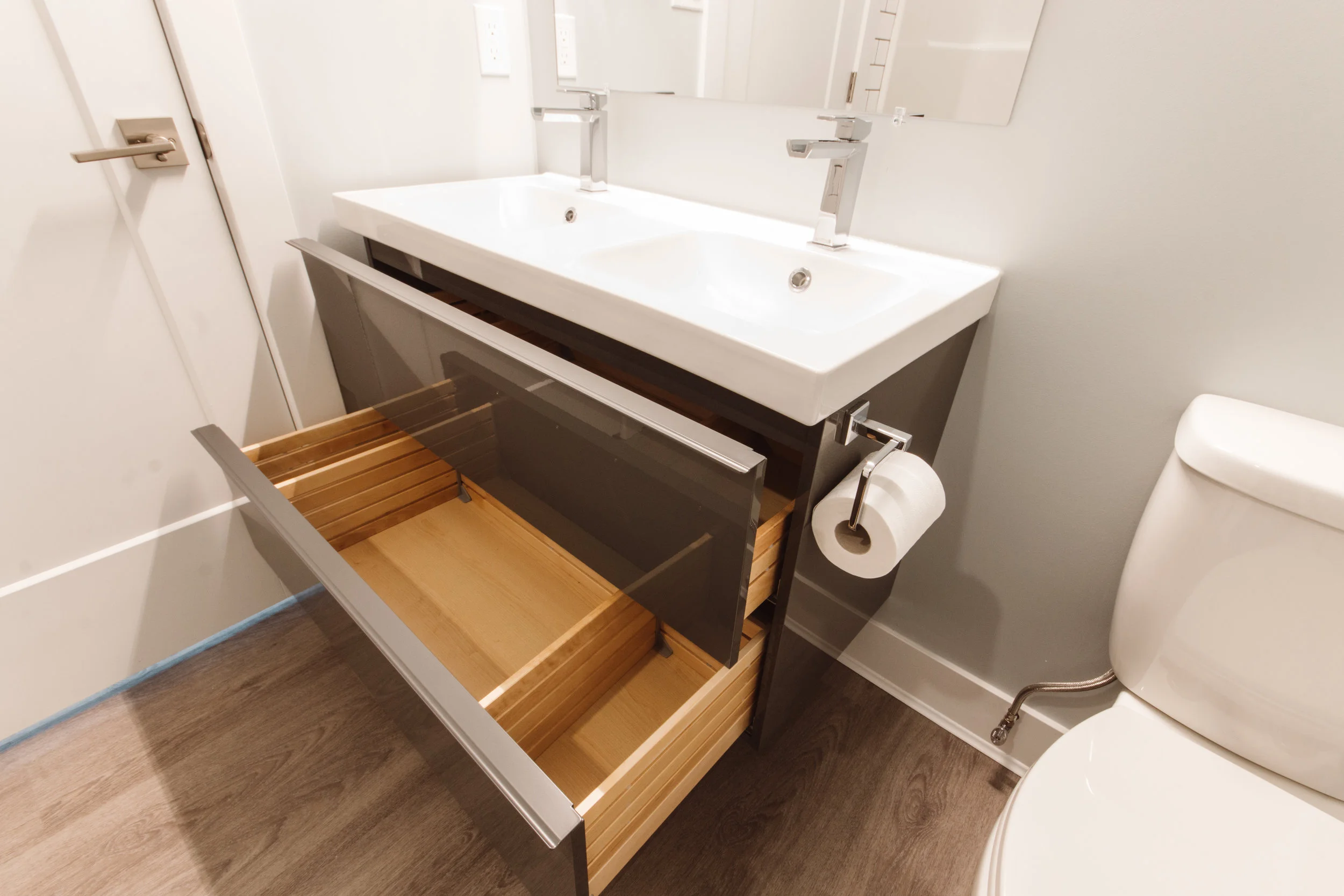 Suite3_Bathroom5.jpg