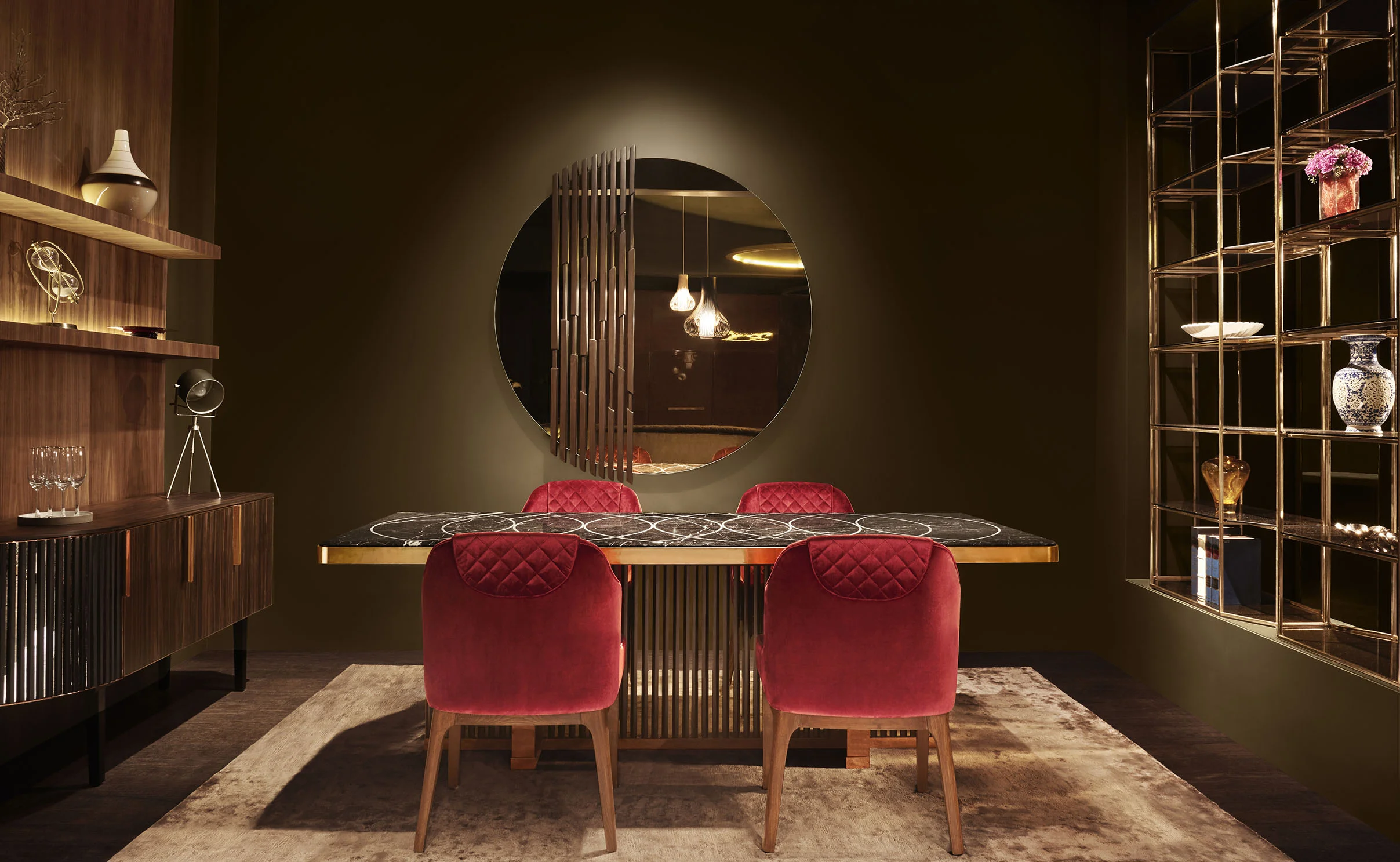 CLP_DiningTable_0527Main.jpg