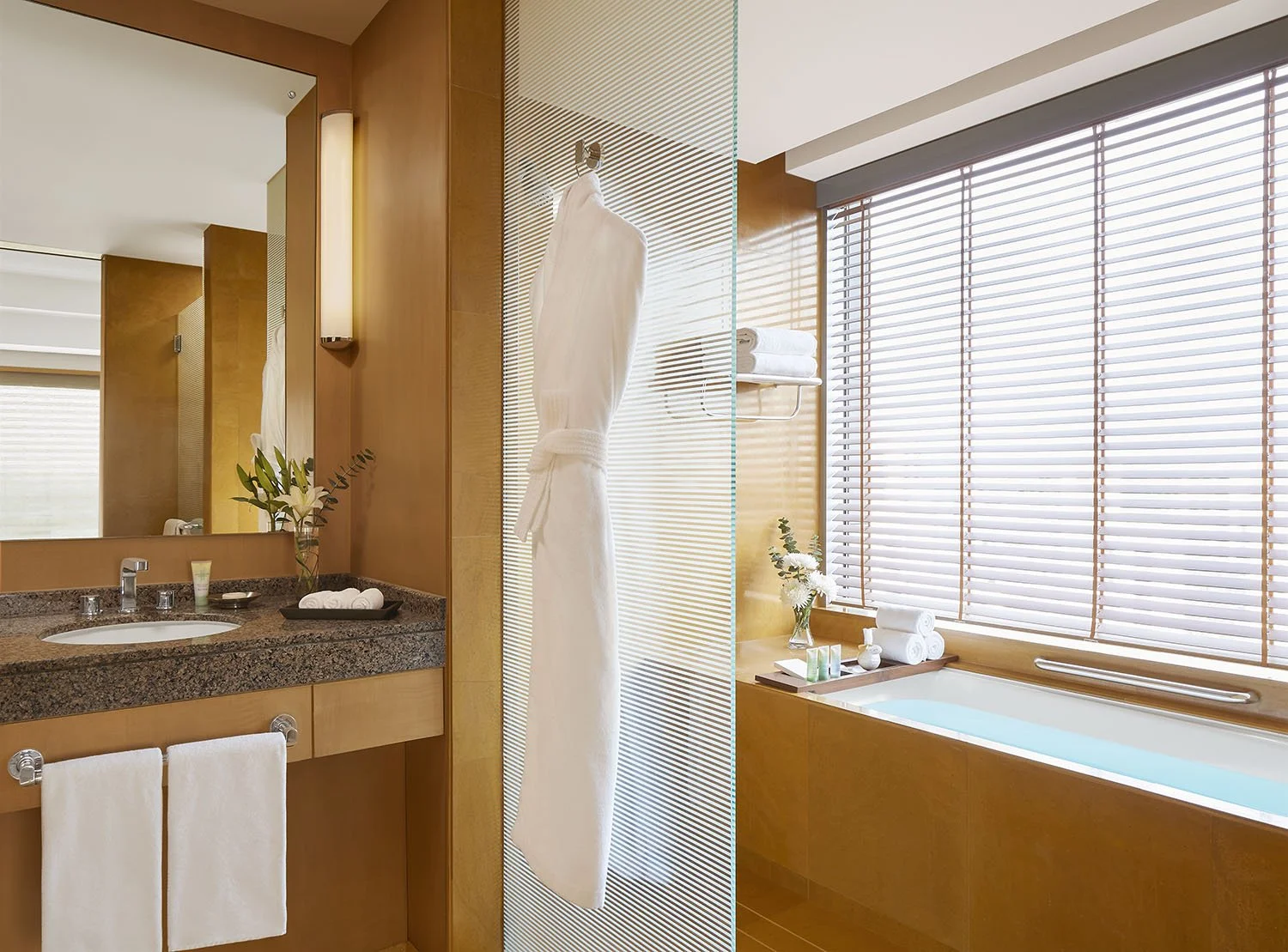 GHM_ExecutiveSuite_5201_Bathroom_1880 for web.jpg
