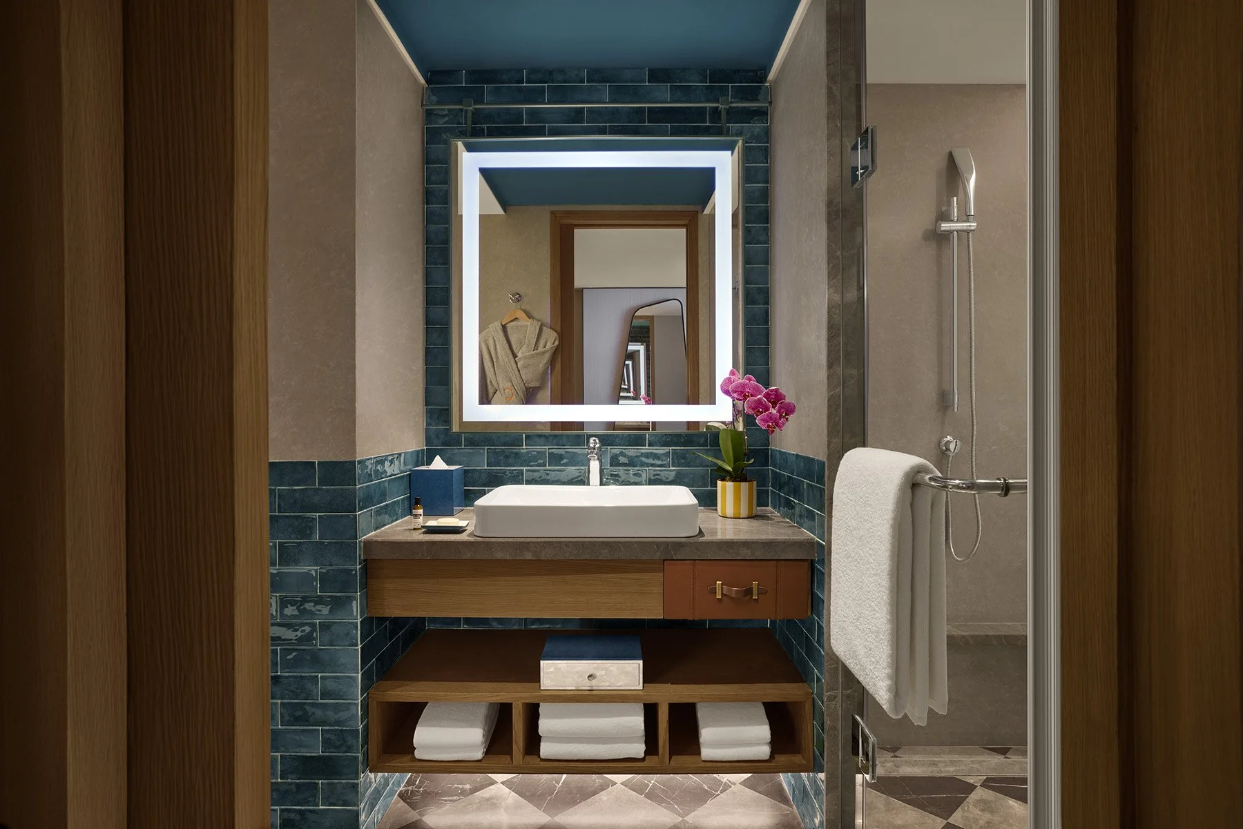 HCAB_Bath2_3309FW.jpg