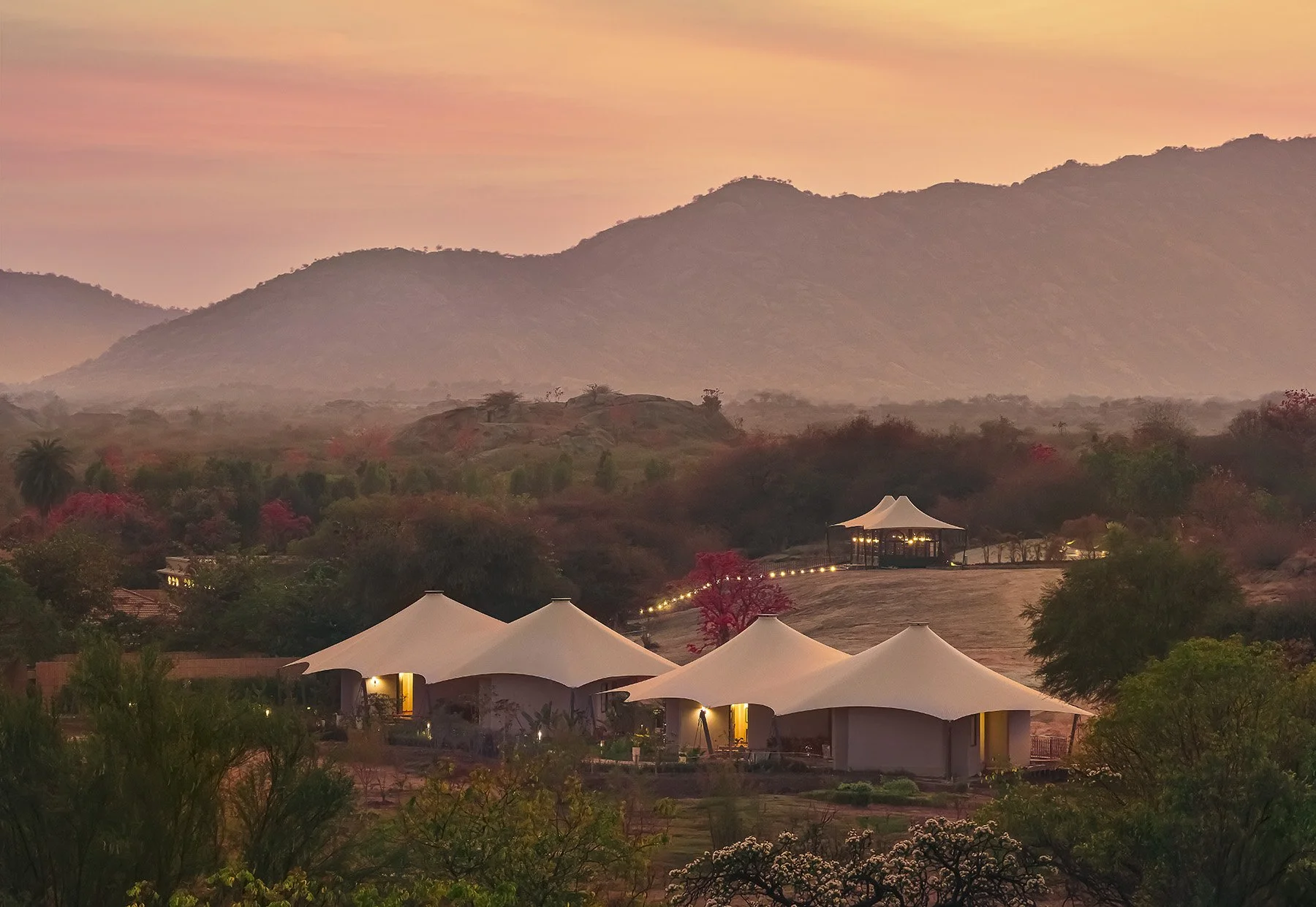 9-ISMJ_TentVillaExterior_0176v2FW.jpg