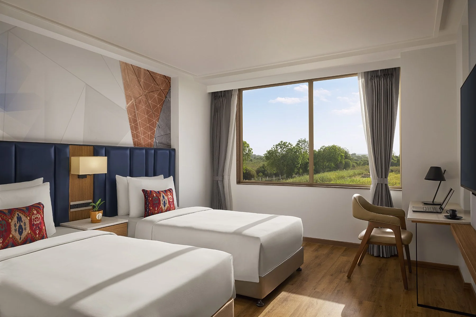 1-HPV_123TwinRoom_1018FW.jpg