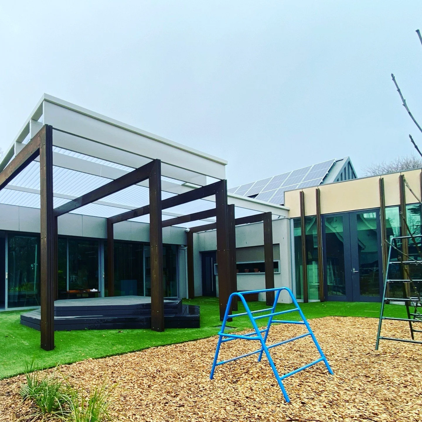 Installation of Everbright Roof at Camberwell Girls Grammar - ELC

#suninstallations
#construction
#melbourneroofing
#roofing
#melbourneconstruction