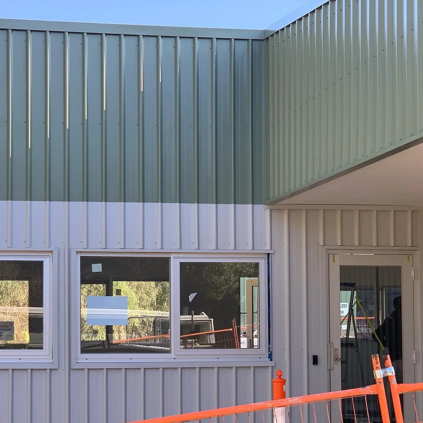 Freeway Golf Maintenance Shed

#wallcladding 
#metrollvic 
#colorbondroofing