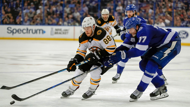 (Photo by Mike Carlson/Getty Images) 