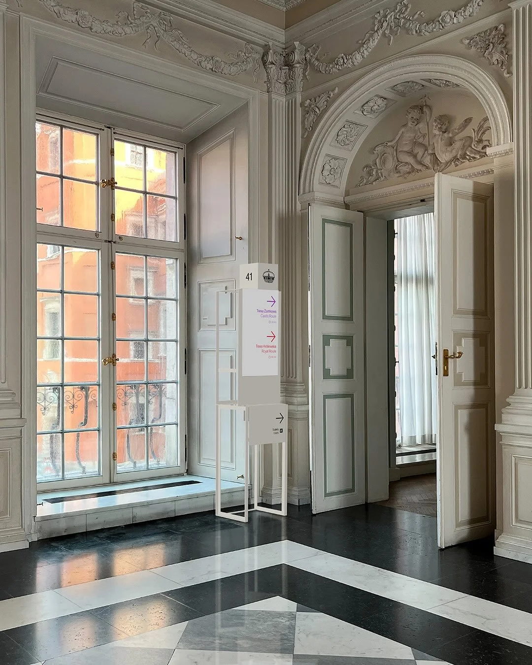 Digital collages testing our proposals for new way-finding signs within the interiors of the @royalcastleinwarsaw.

Work in collaboration with graphic designer Jakub de Barbaro.

SO_048