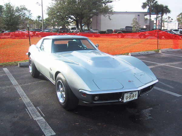 1969L88SilverBlkCoupe2-copy.gif