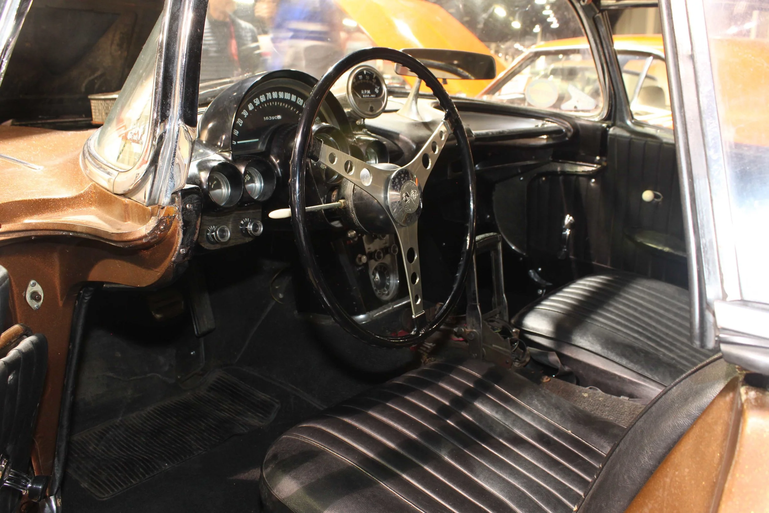 031-2017-mcacn-barn-finds-mackay-1960-chevrolet-corvette-gasser-interior.jpg