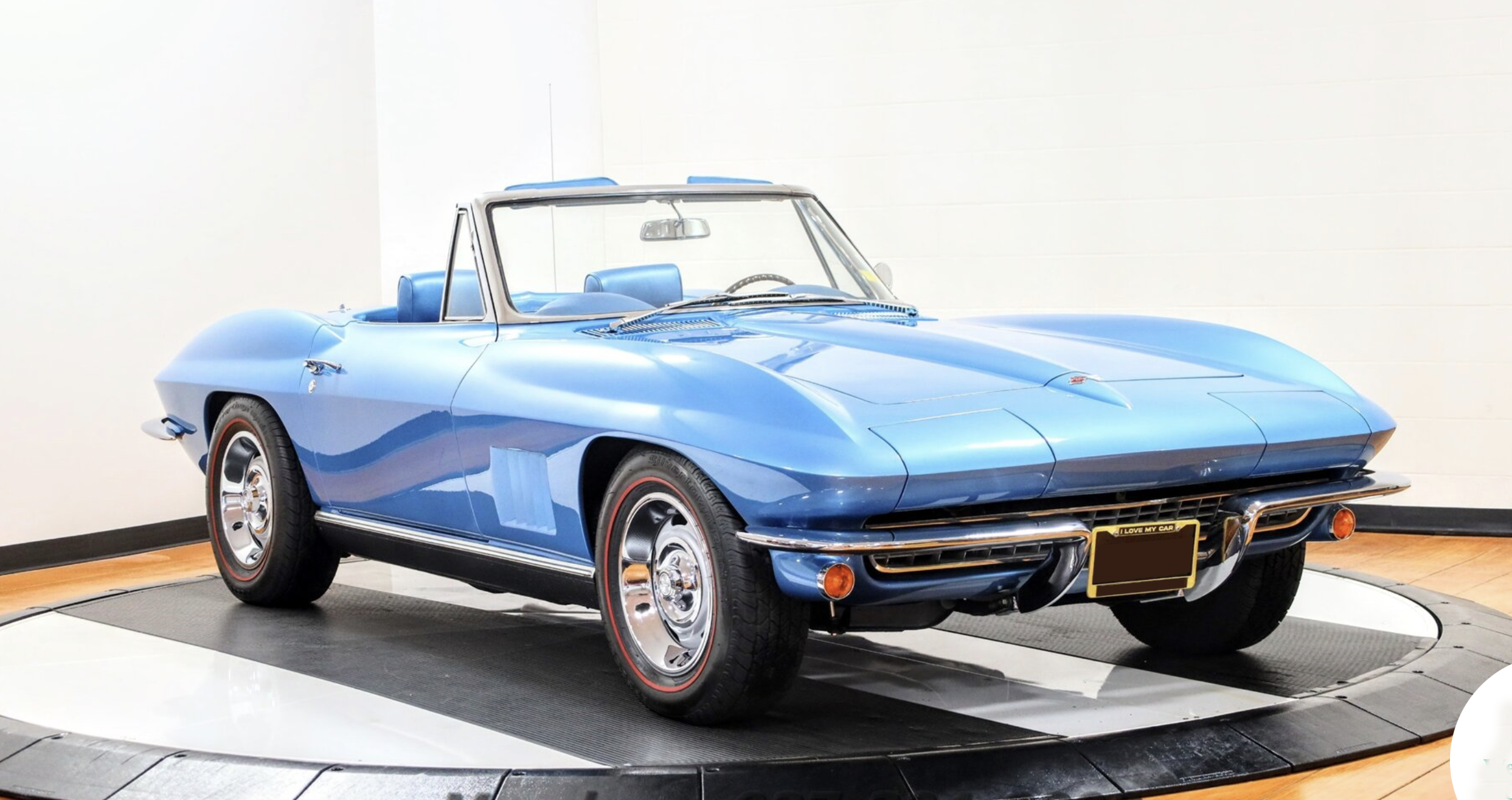 1967 Blue Roadster 327/350HP Driver