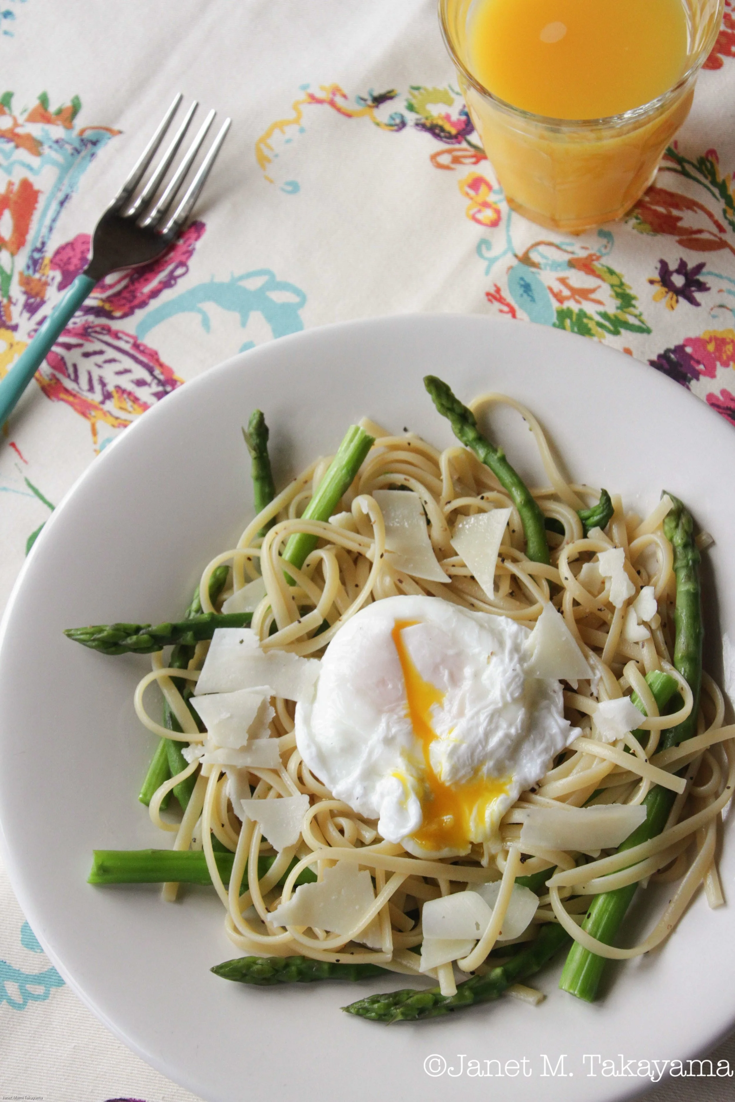 Linguine with Asparagus and Poached Egg