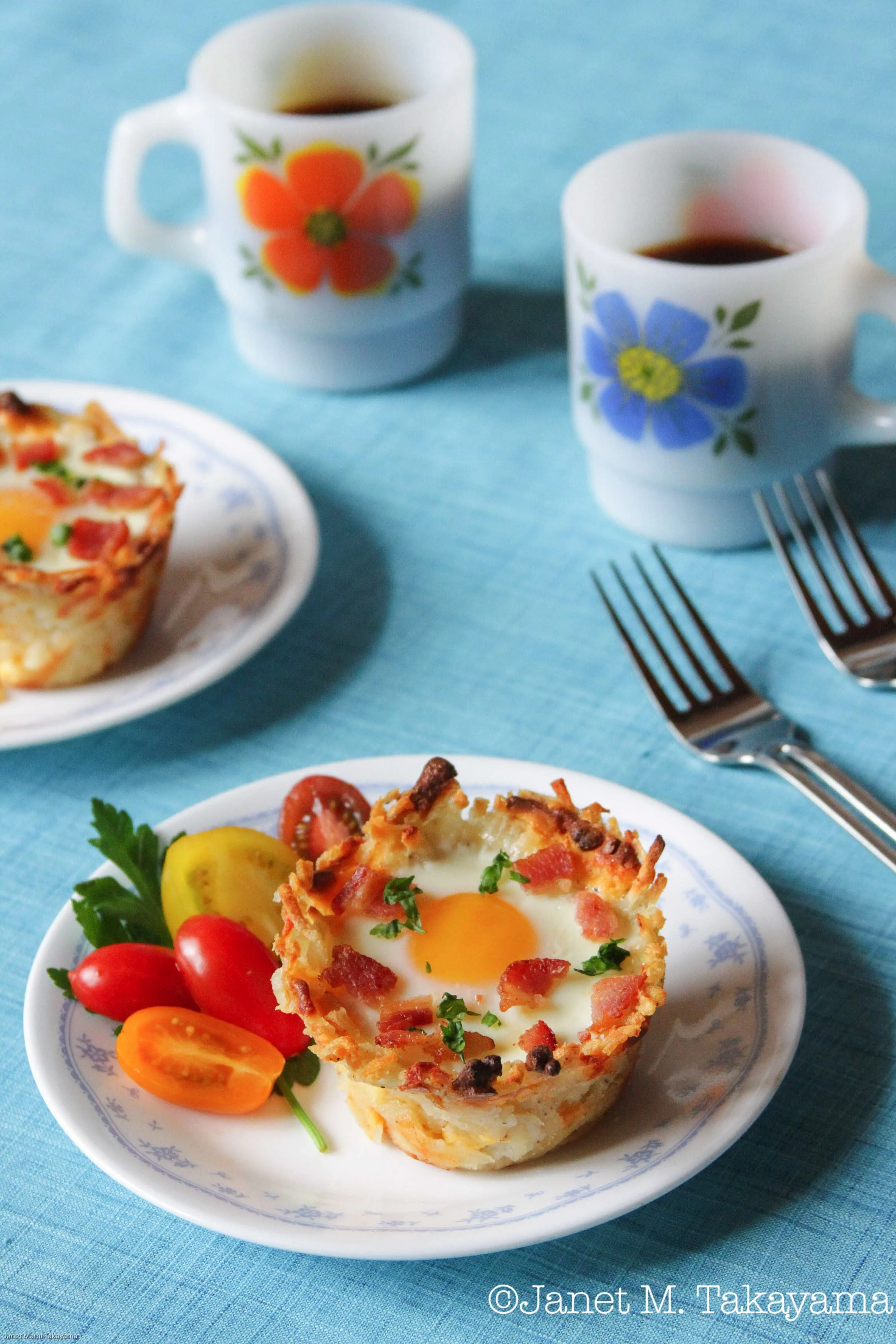 Eggs in Hash Brown Nests