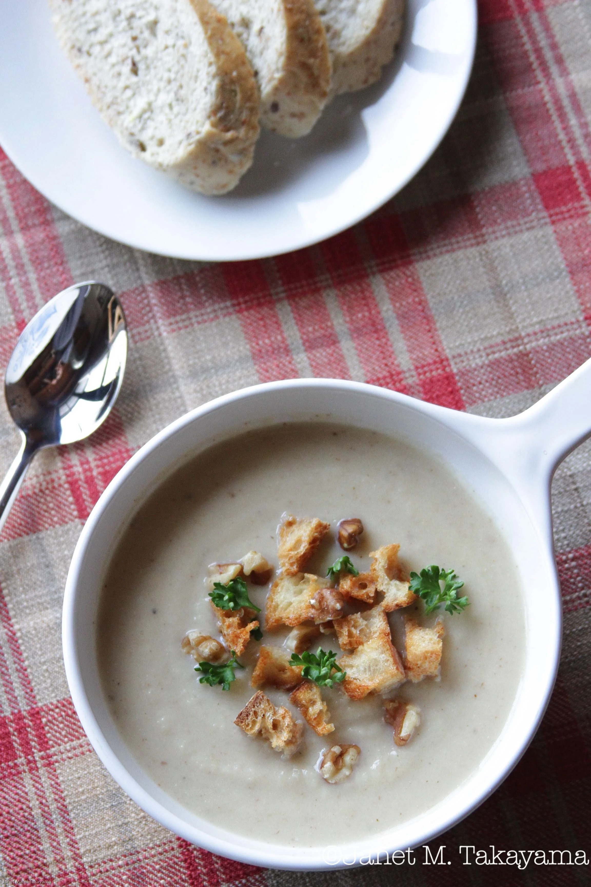 Roasted Cauliflower Soup