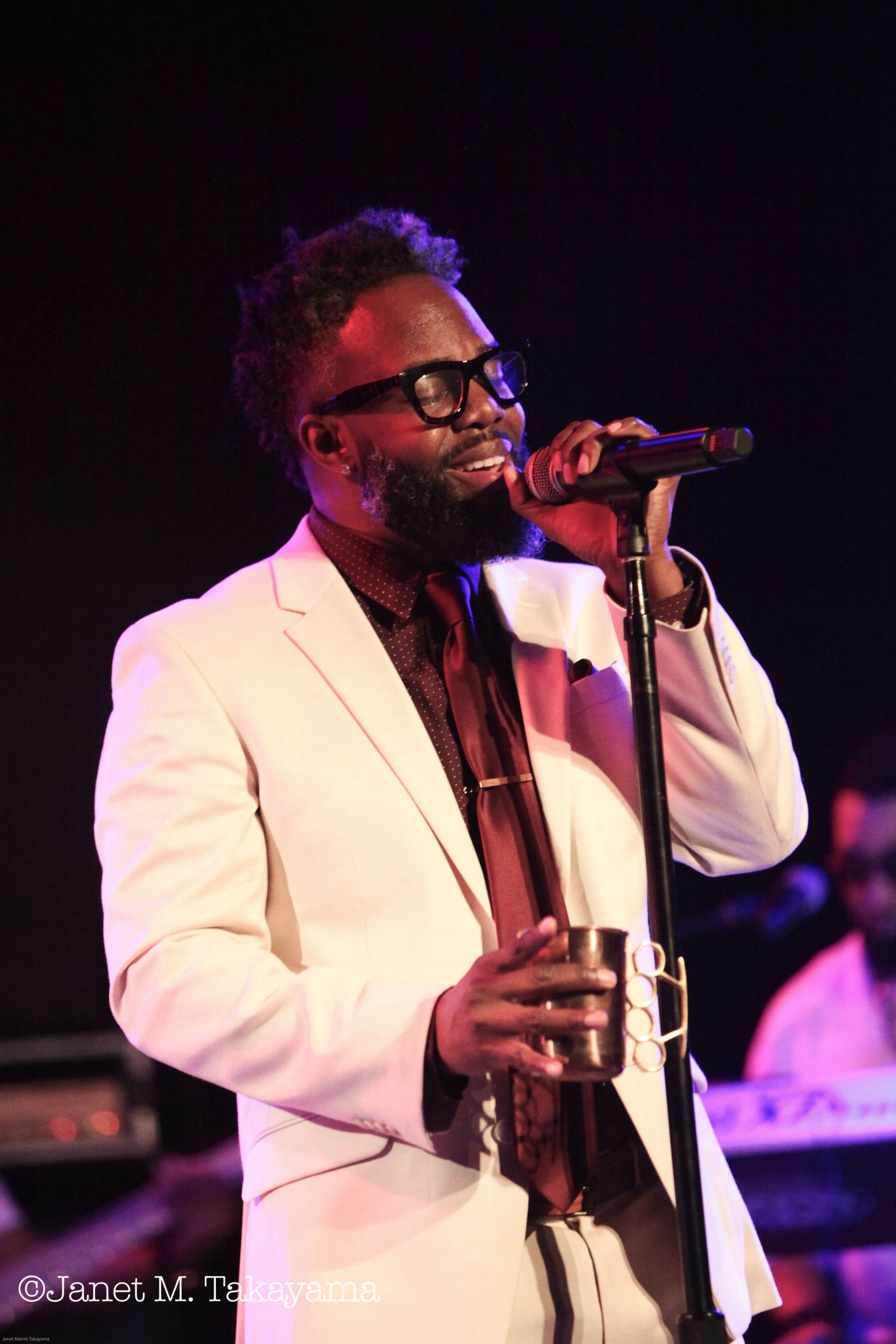 Dwele