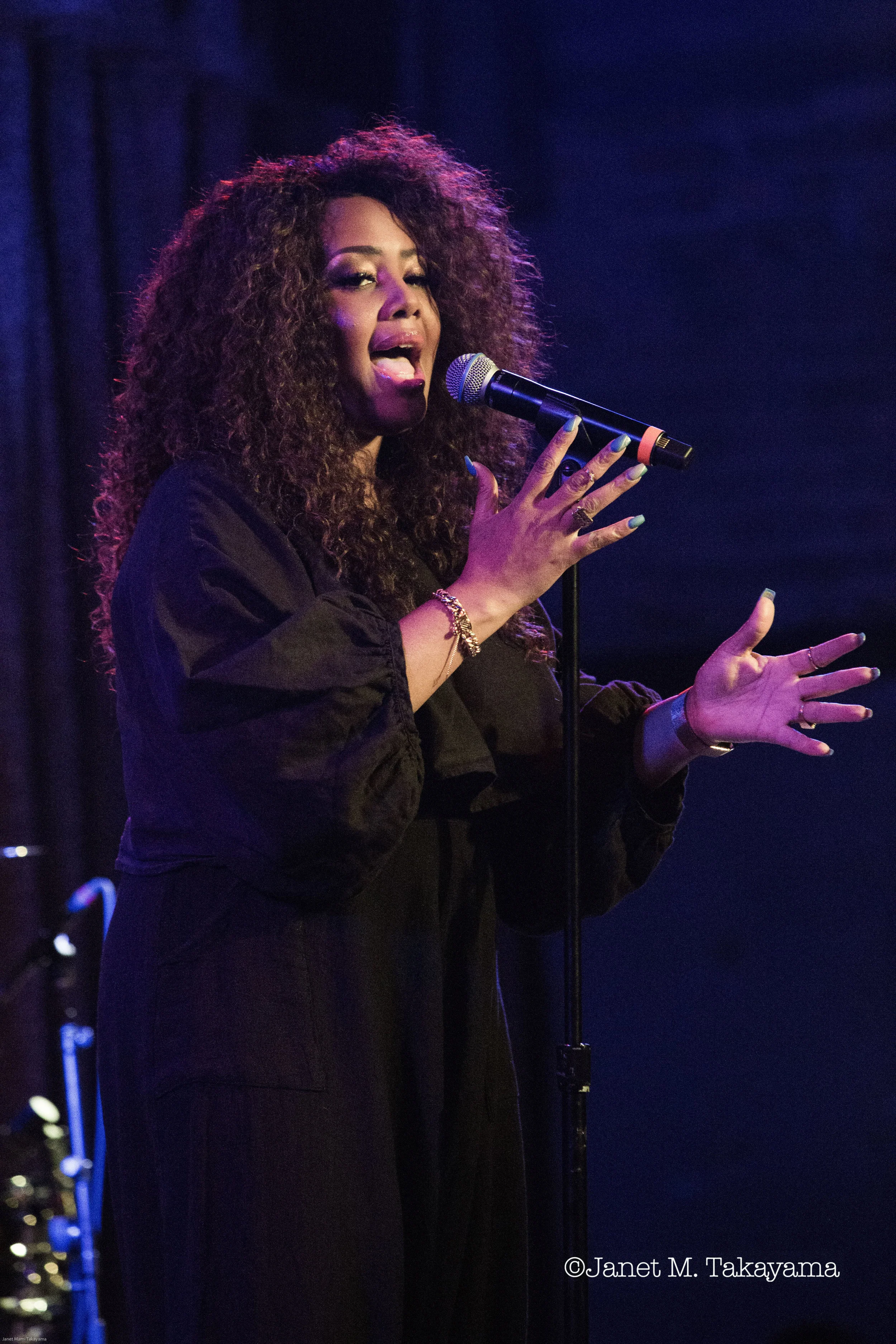 Lalah Hathaway