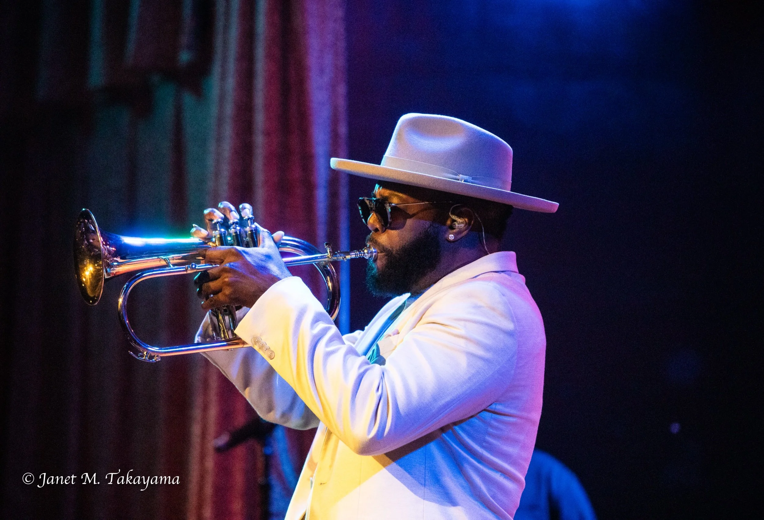 Dwele