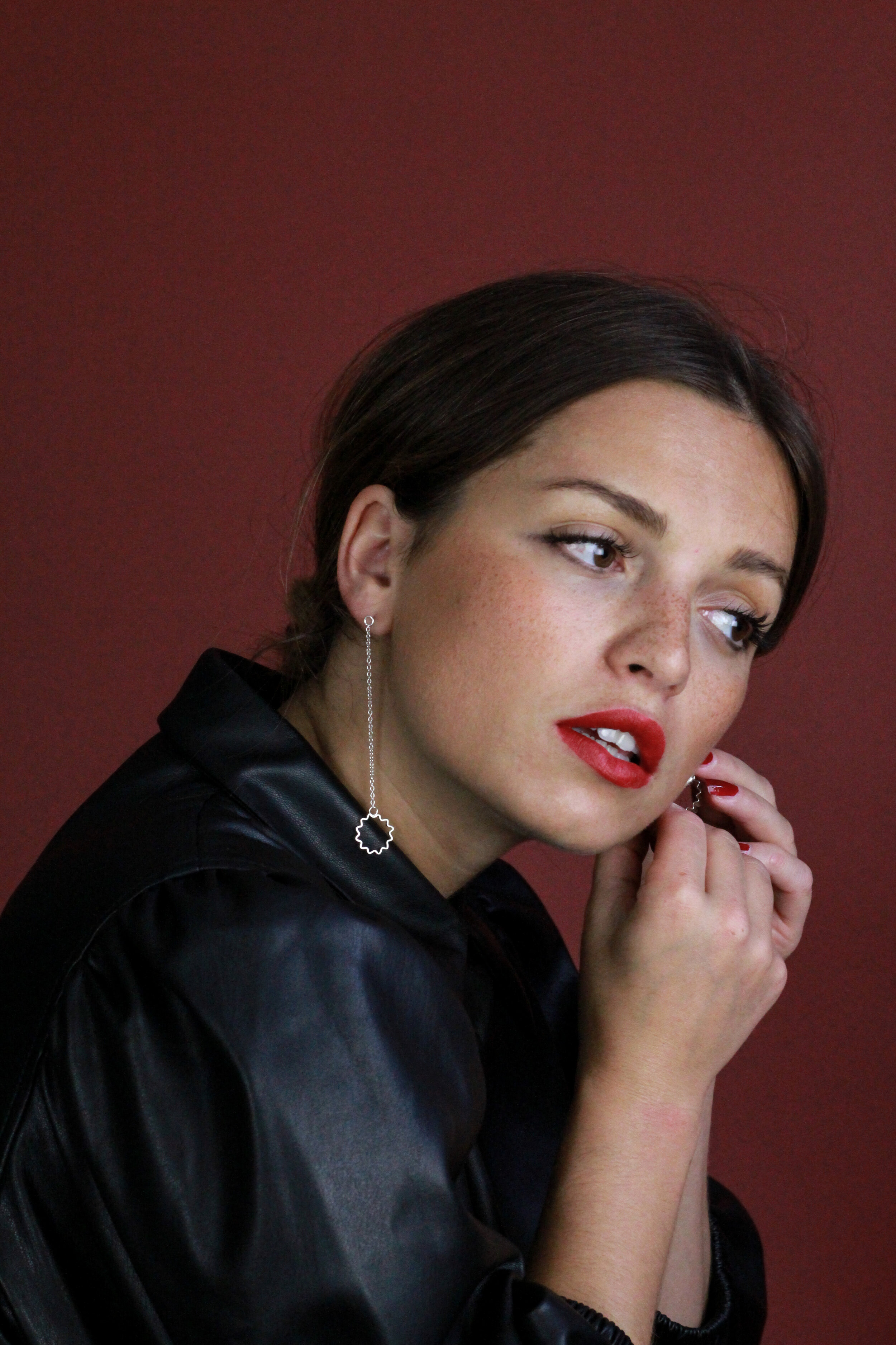 Dangle Ondulée Earrings