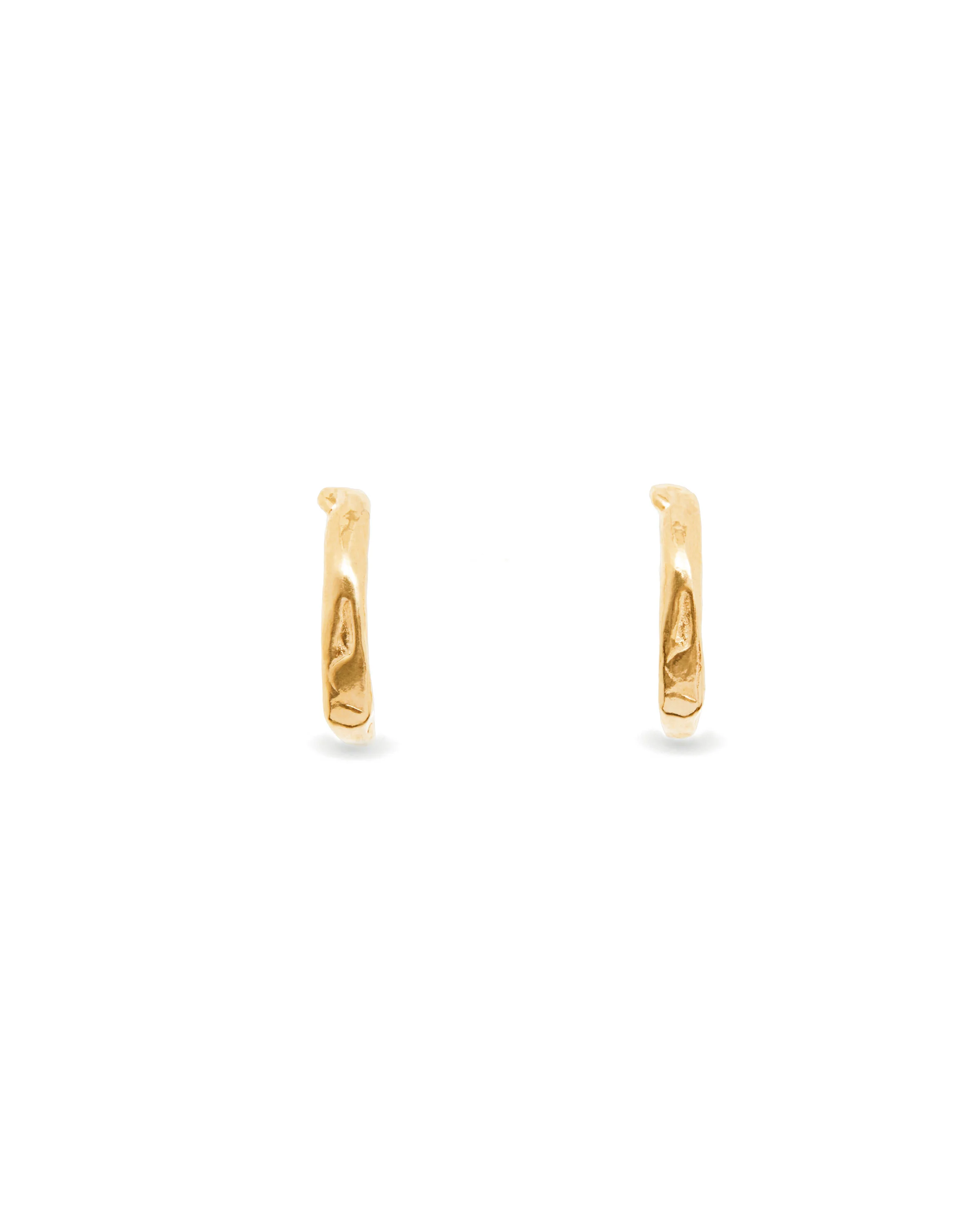 Fluid-textured-gold-stud-earrings-allitsforms.jpg