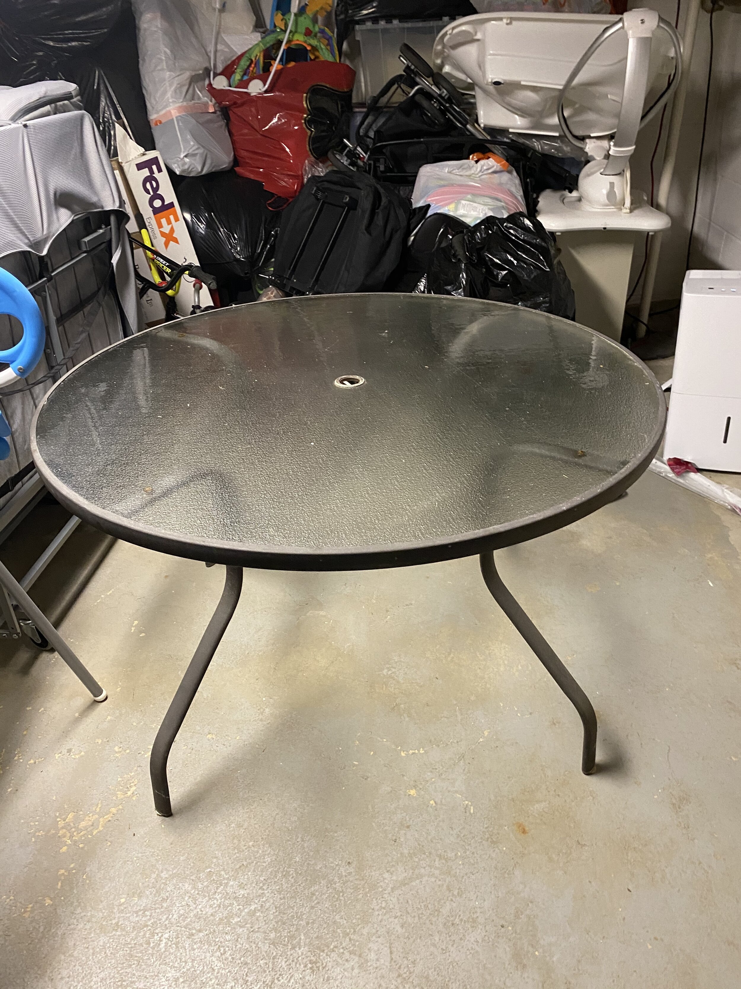 2 Outdoor Round Tables