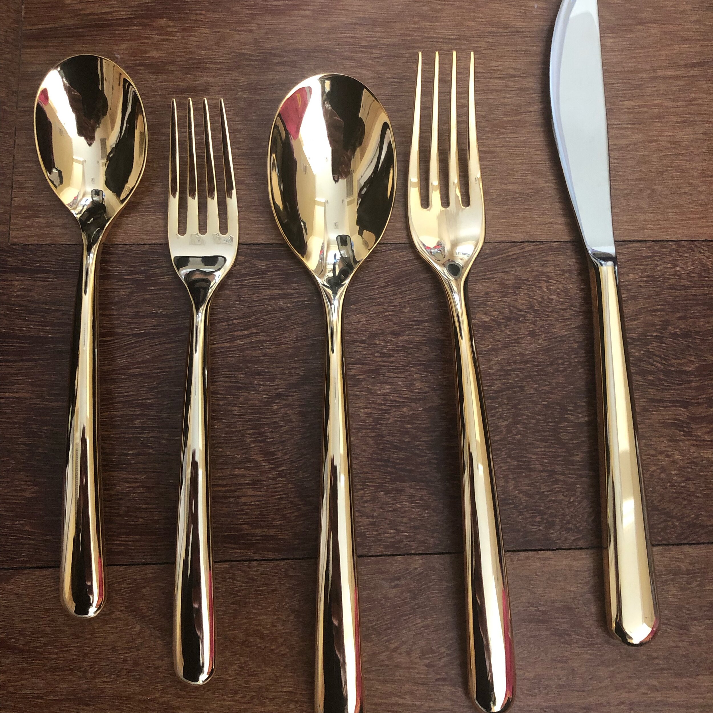 William Sonoma Cambridge Service for 14 