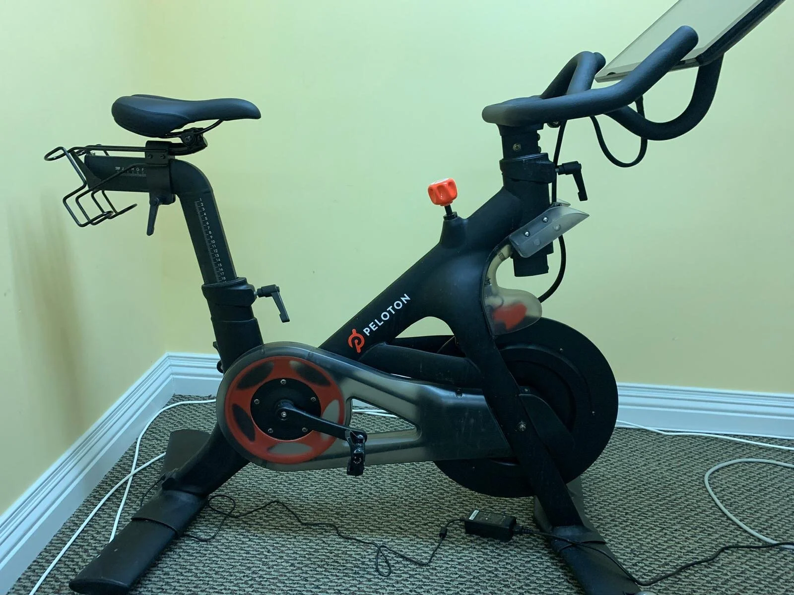 Excellent Condition 2nd Generation Peloton