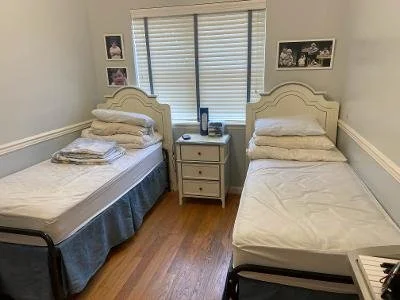 33" Hi Riser With 2 Headboards With Mattresses