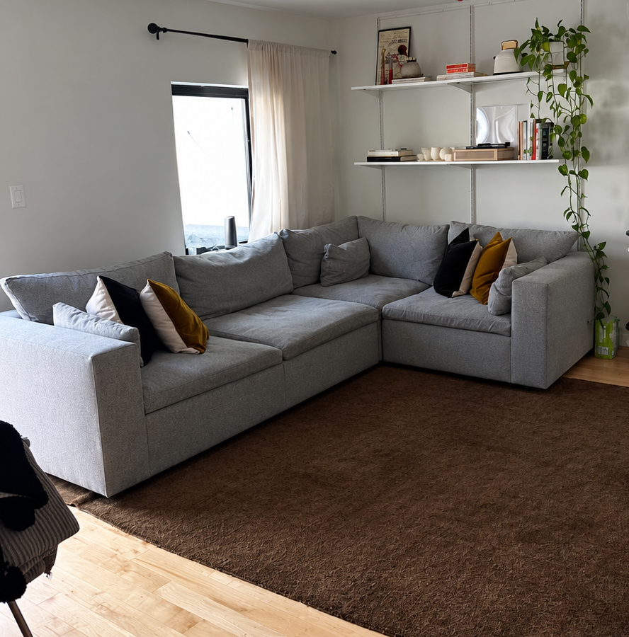 Tableless Modern Living Room Retreat.png