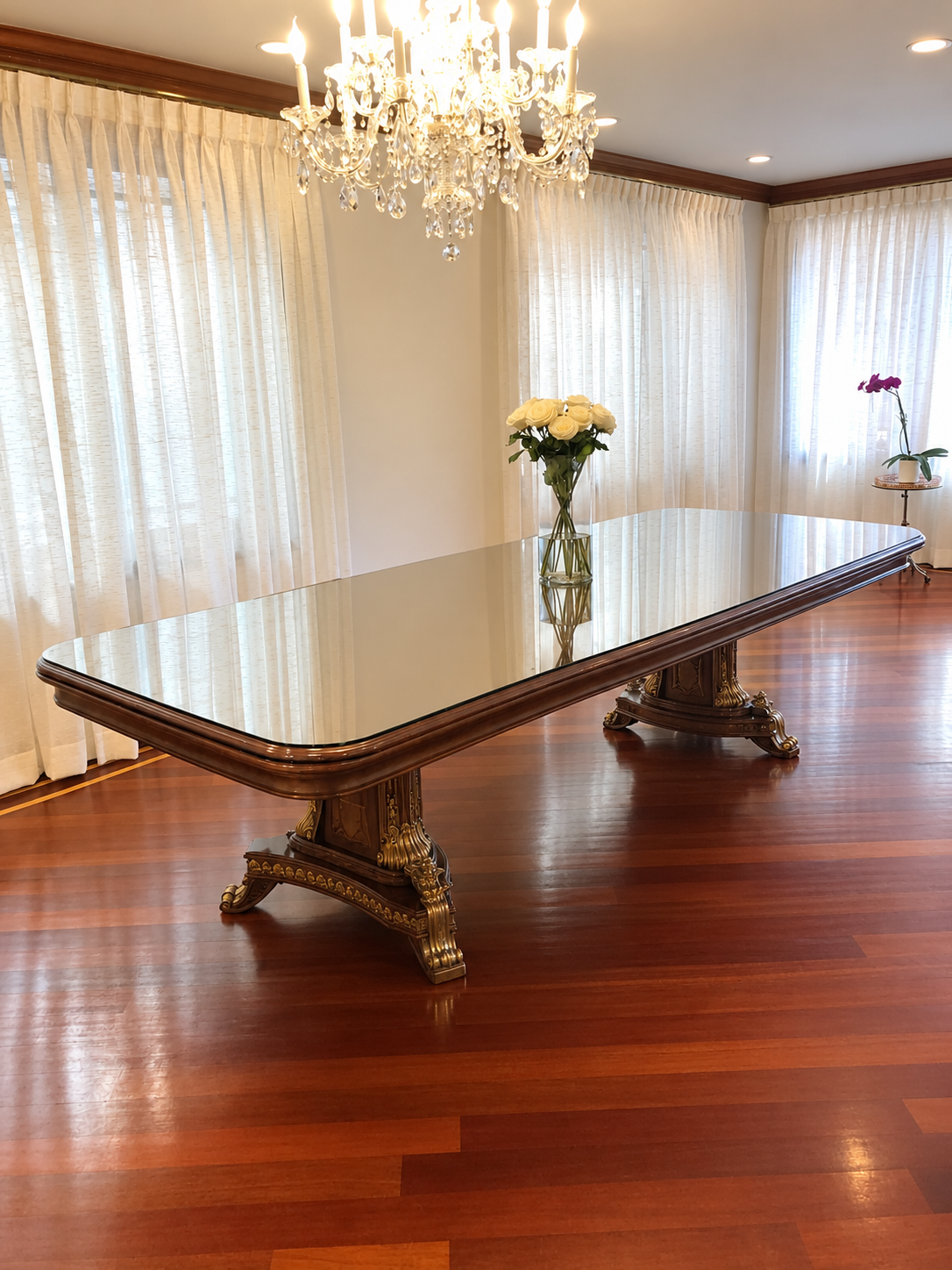 Elegant Chandelier Dining Room.png