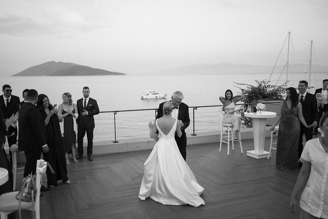 The setting and backdrop for this destination wedding in Bodrum Turkey was so beautiful. We did not want to take away from the beauty of the surroundings. The inspiration was a pristine heavenly elegance. Dressing up the event so that our beautiful b