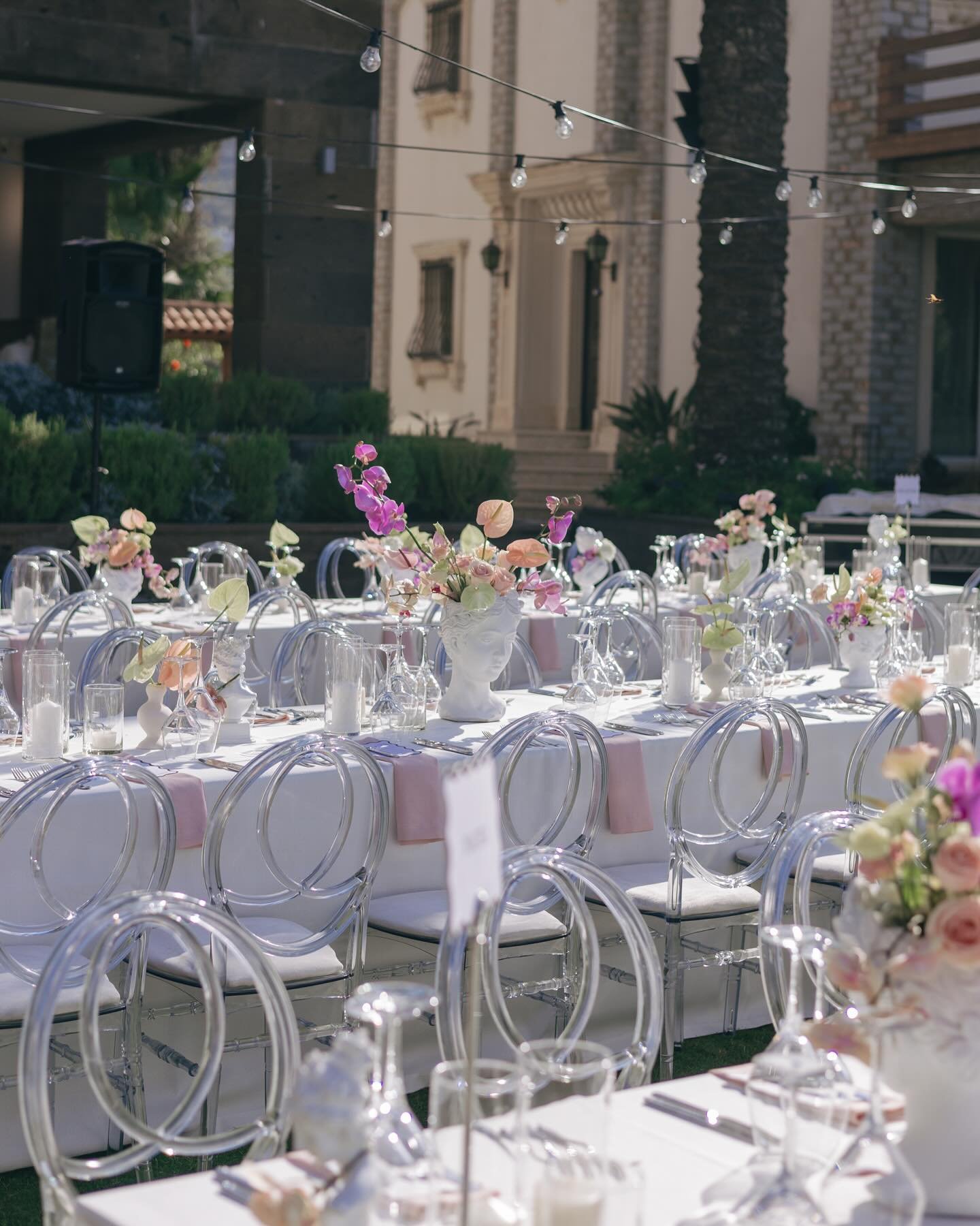 Pretty in Pastel with pops of Fuchsia. 

Wedding Planner and Design: @ucgluxurydestinationevents 
Venue: @casadellarte 
Florals and production : @naturebodrumevent 
Videographer and Photographer: @puciwed 
Entertainment: @sarahboparker 
Wedding Cake: