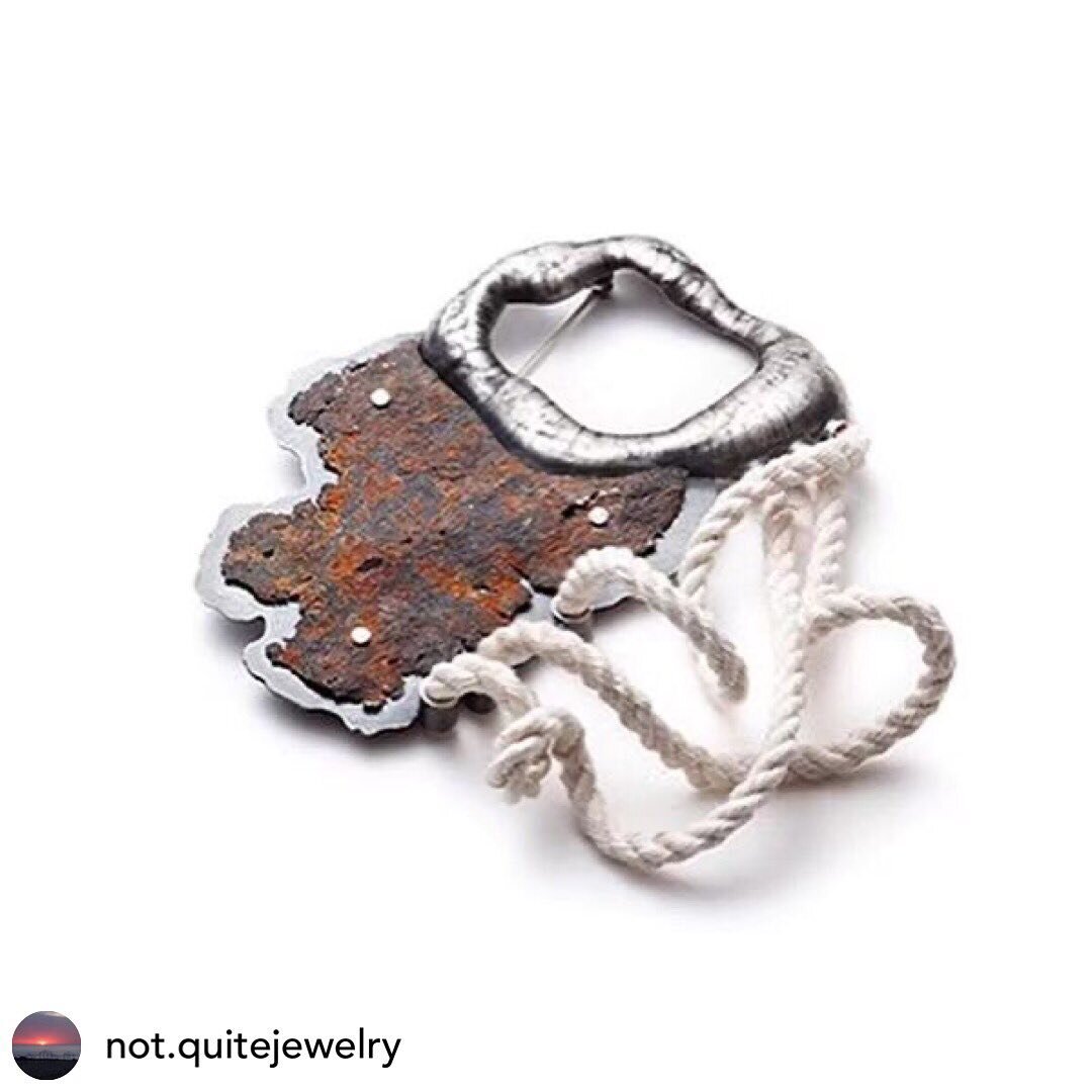 Posted @withregram &bull; @not.quitejewelry @justine.bonnin ~
&Eacute;treinte &agrave; Manea #3
Brooch 
Rusted steel, sterling,cotton rope
&bull;
&bull;
&bull;
&bull;
📸Anthony McLean

#contemporaryjewellery #contemporaryjewelry #bijoucontemporain #b