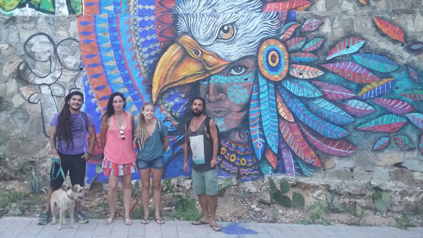 Carlos, Elena y Moein son constructores de México, Chile e Irán, que decidieron ayudarnos en este proyecto, donaron su tiempo y habilidades para que podamos crear un nuevo mundo ...